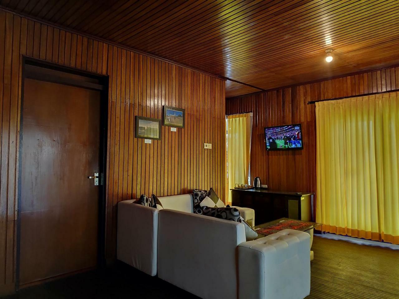Gunung Bromo Guest house 2*